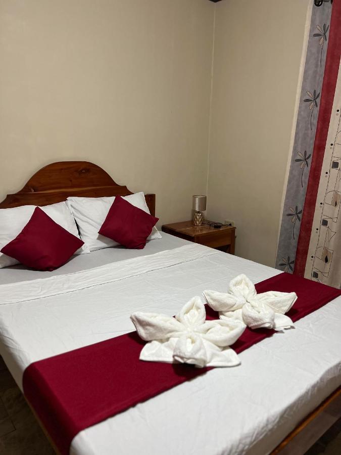 Dreamcatcher Hostel Moalboal Esterno foto