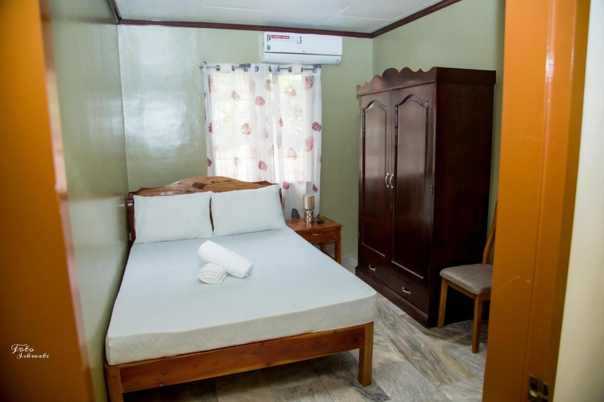 Dreamcatcher Hostel Moalboal Esterno foto