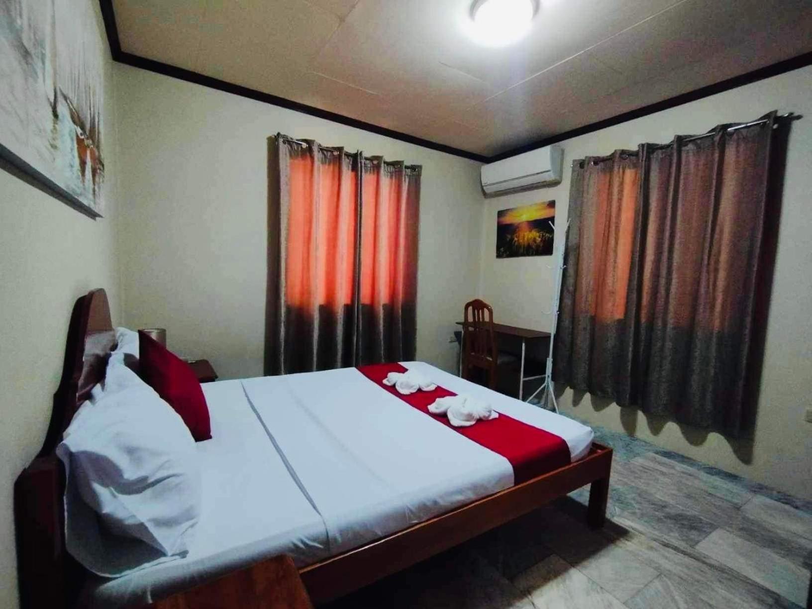 Dreamcatcher Hostel Moalboal Esterno foto